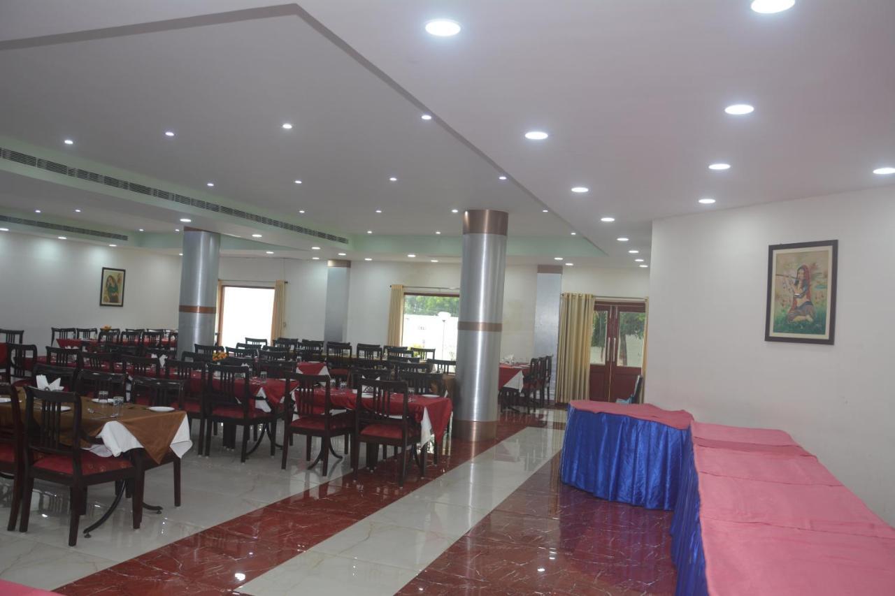 The Royal Residency Hotel Bodh Gaya Ngoại thất bức ảnh